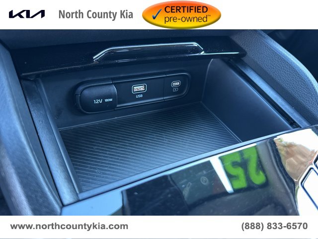 Certified 2025 Kia Sportage LX image 28