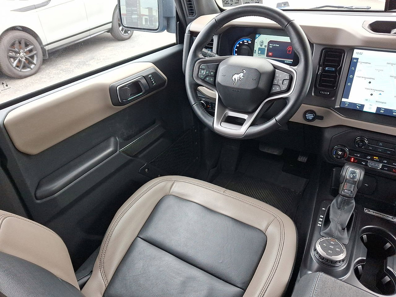 Used 2024 Ford Bronco Wildtrak image 15