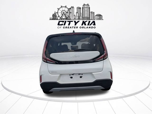 Certified 2025 Kia Soul LX w/ LX Technology Package FWD image 6
