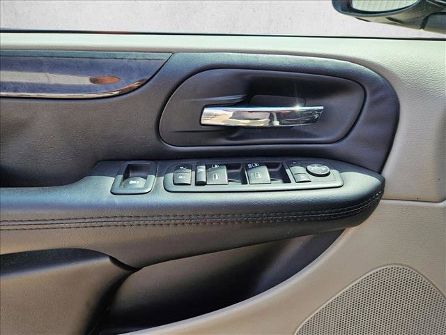 Used 2019 Dodge Grand Caravan SE w/ UConnect Hands-Free Group FWD image 27
