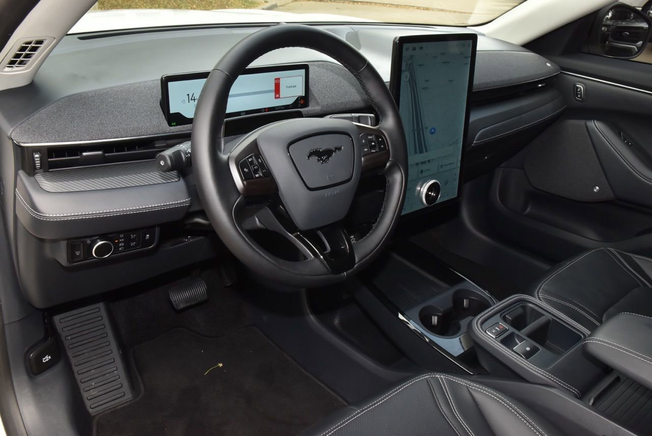 Certified 2025 Ford Mustang Mach-E Premium image 32