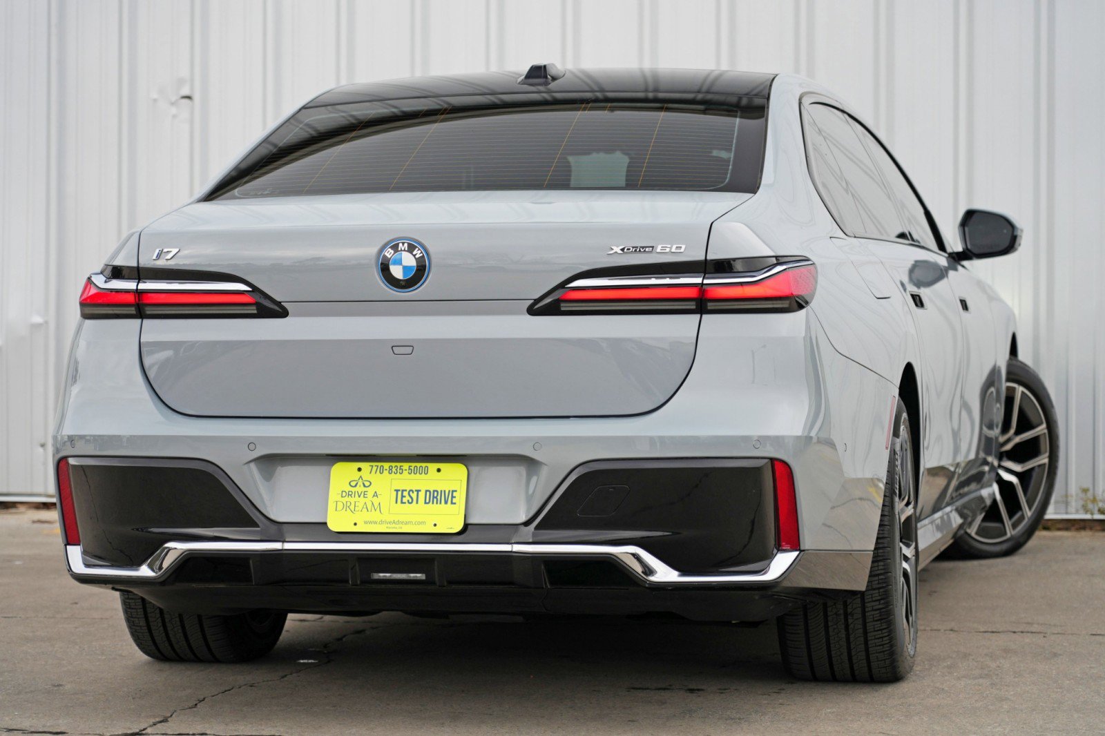 Used 2023 BMW i7 xDrive60 w/ Executive Package 2 image 5