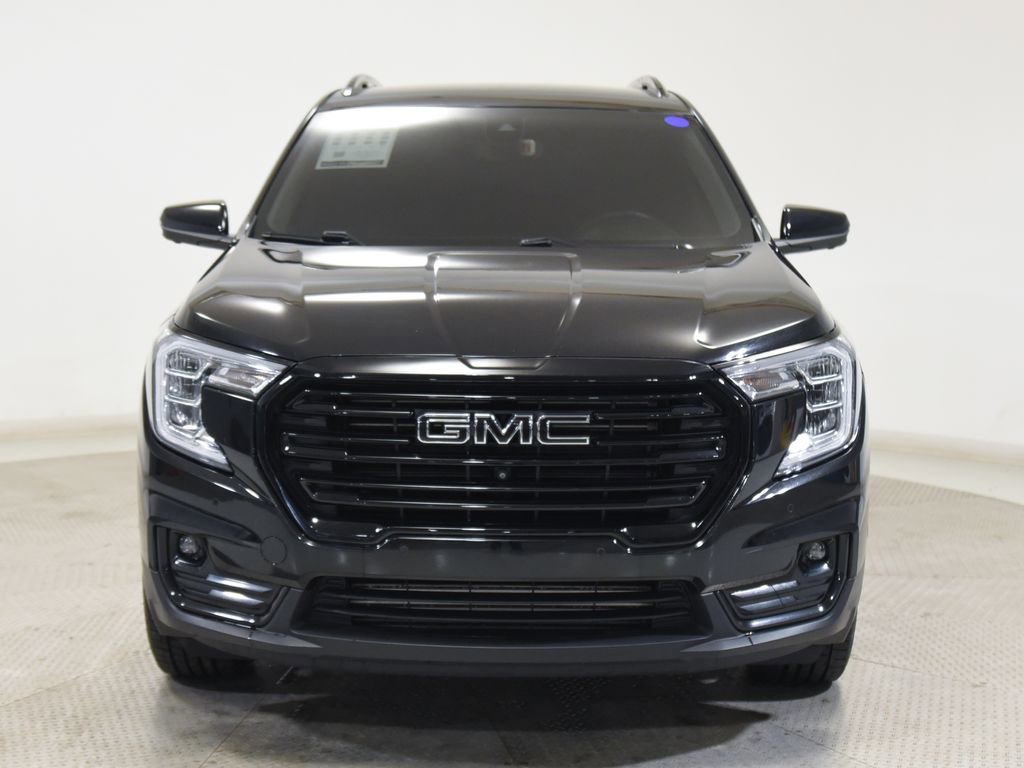 Used 2023 GMC Terrain SLT w/ Tech Package AWD/4WD image 2