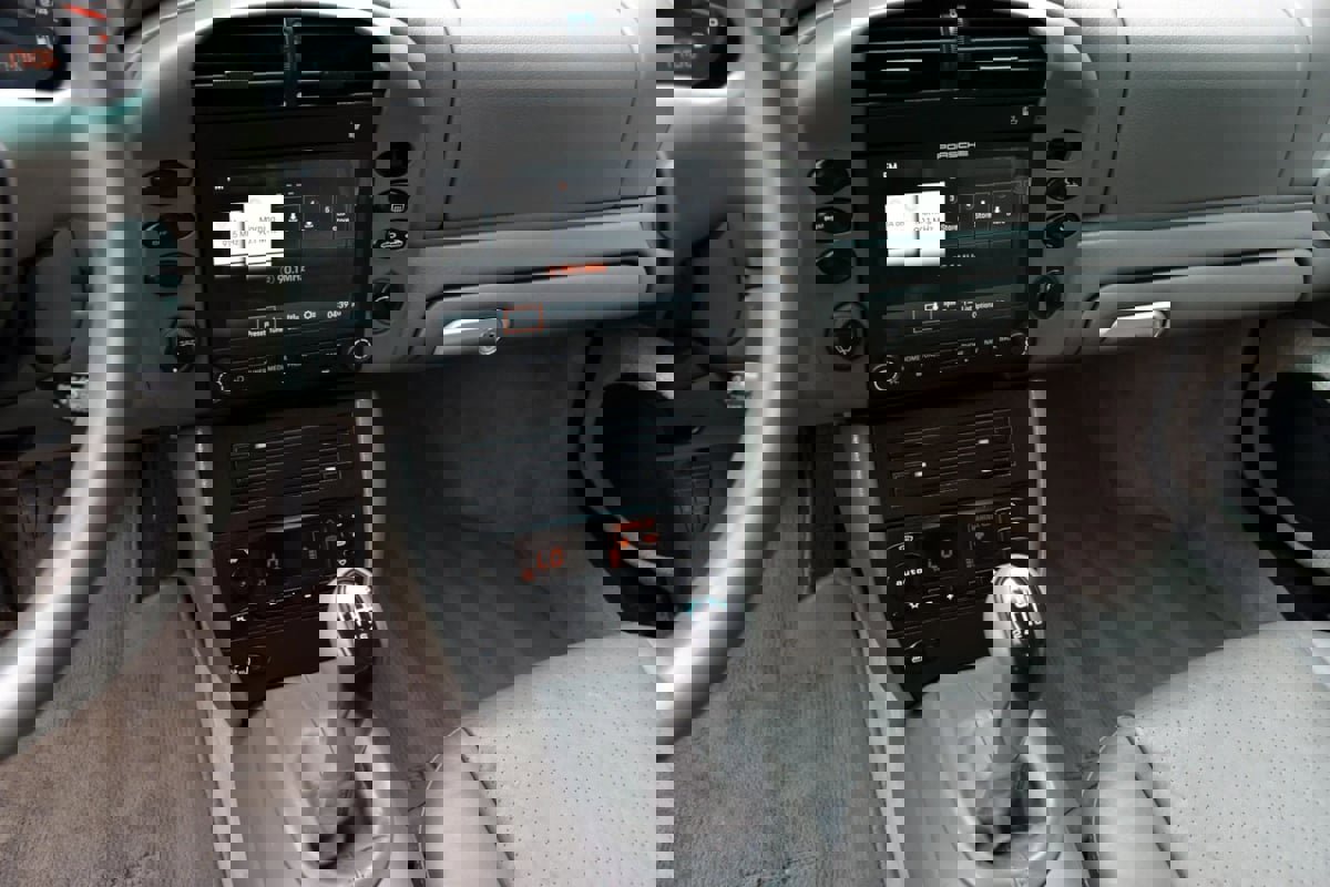 Used 2002 Porsche 911 Cabriolet image 20