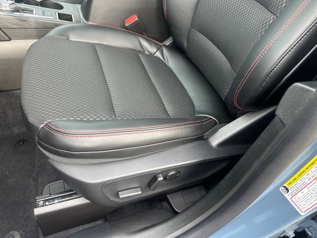 New 2026 Ford Escape ST-Line w/ Tech Pack #1 AWD/4WD image 15