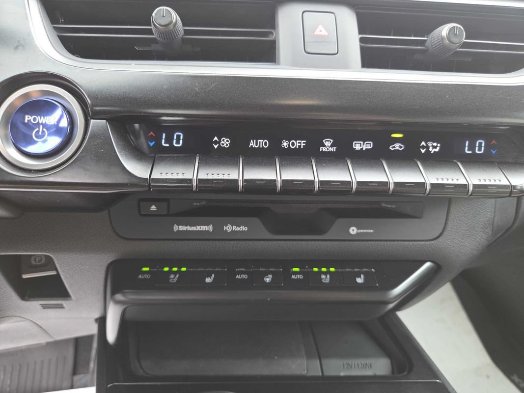Used 2019 Lexus UX 250h w/ Premium Package AWD/4WD image 23