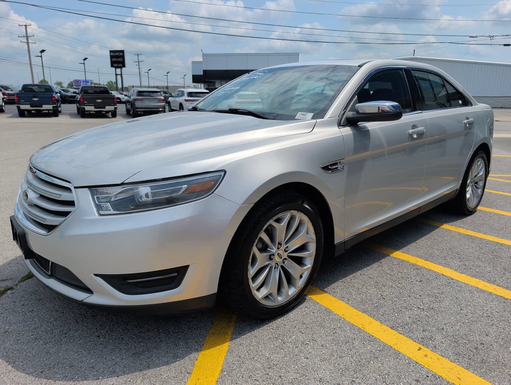Used 2018 Ford Taurus Limited FWD image 3