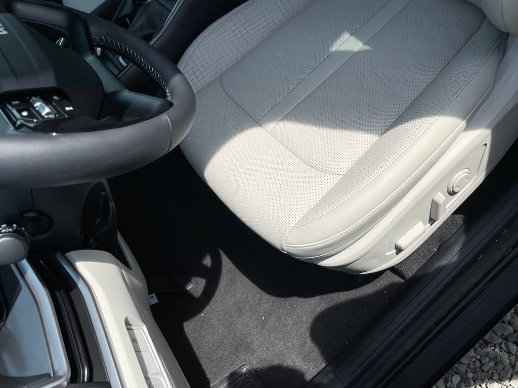 New 2026 Kia Sorento S w/ S Panoramic Sunroof Package FWD image 23