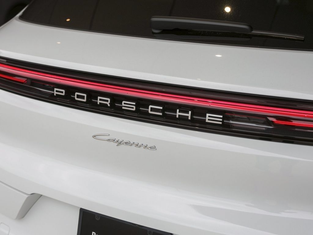 New 2026 Porsche Cayenne AWD/4WD image 15