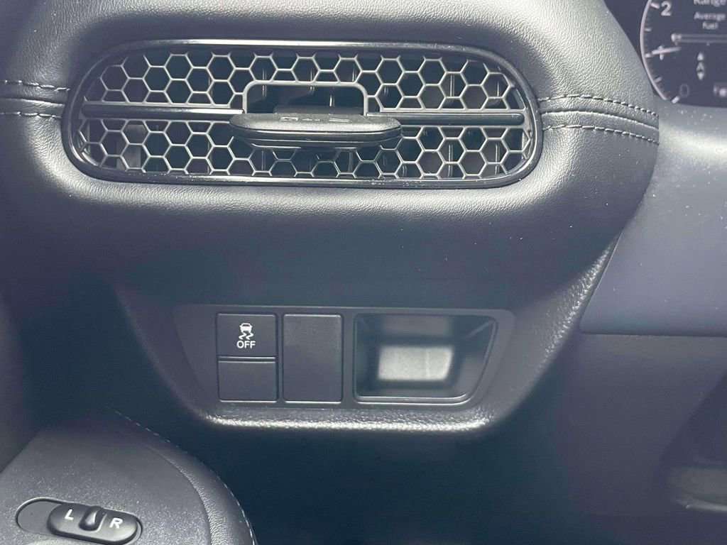 Certified 2023 Honda HR-V LX image 17