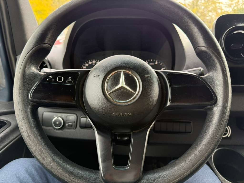 Used 2019 Mercedes-Benz Sprinter 144 image 7