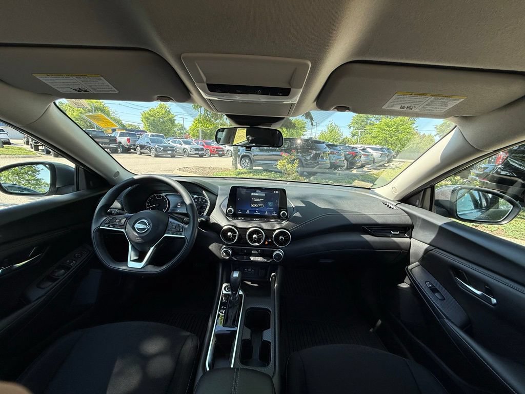 Used 2024 Nissan Sentra SV FWD image 27