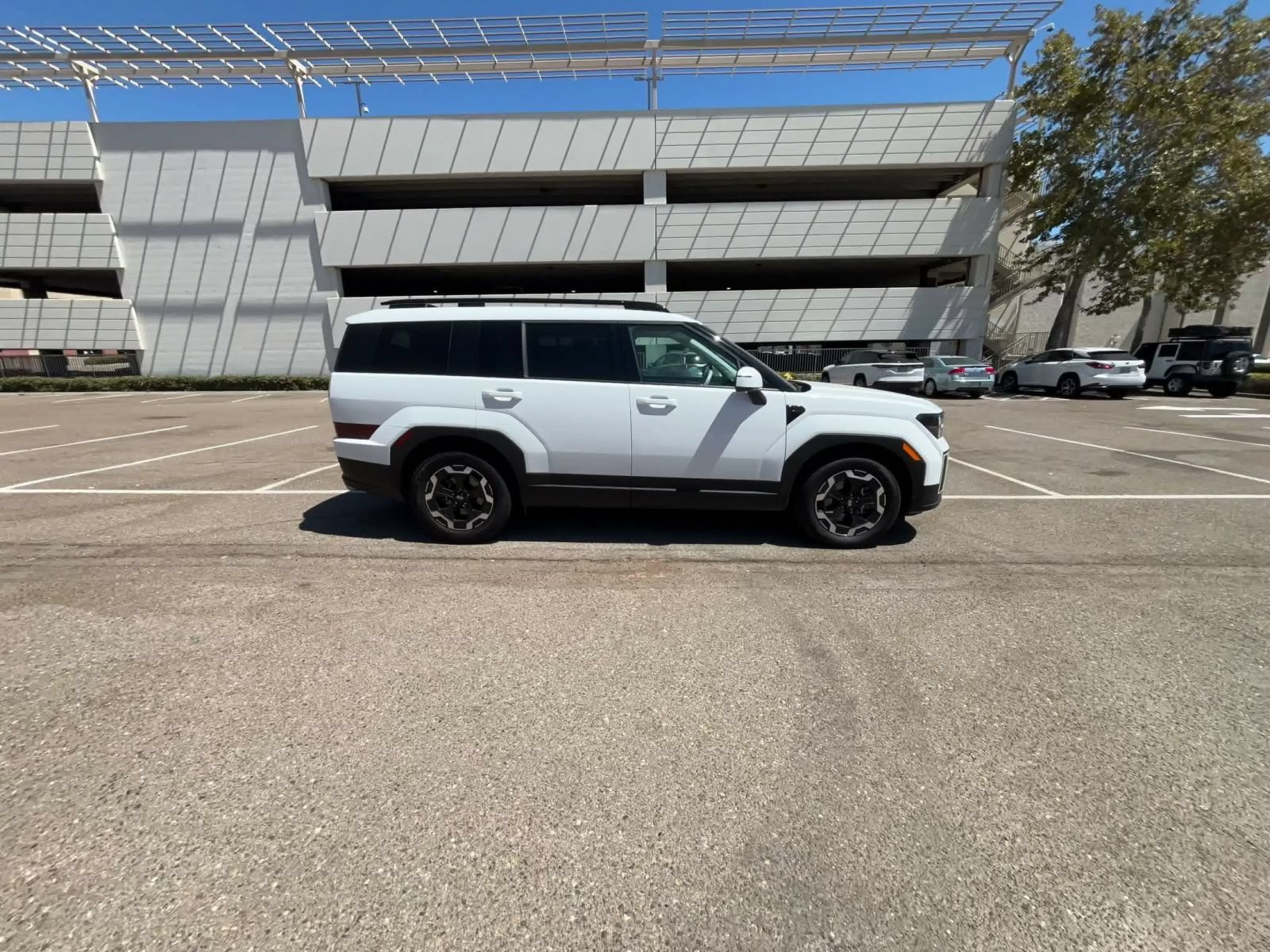 Used 2025 Hyundai Santa Fe SEL FWD image 15
