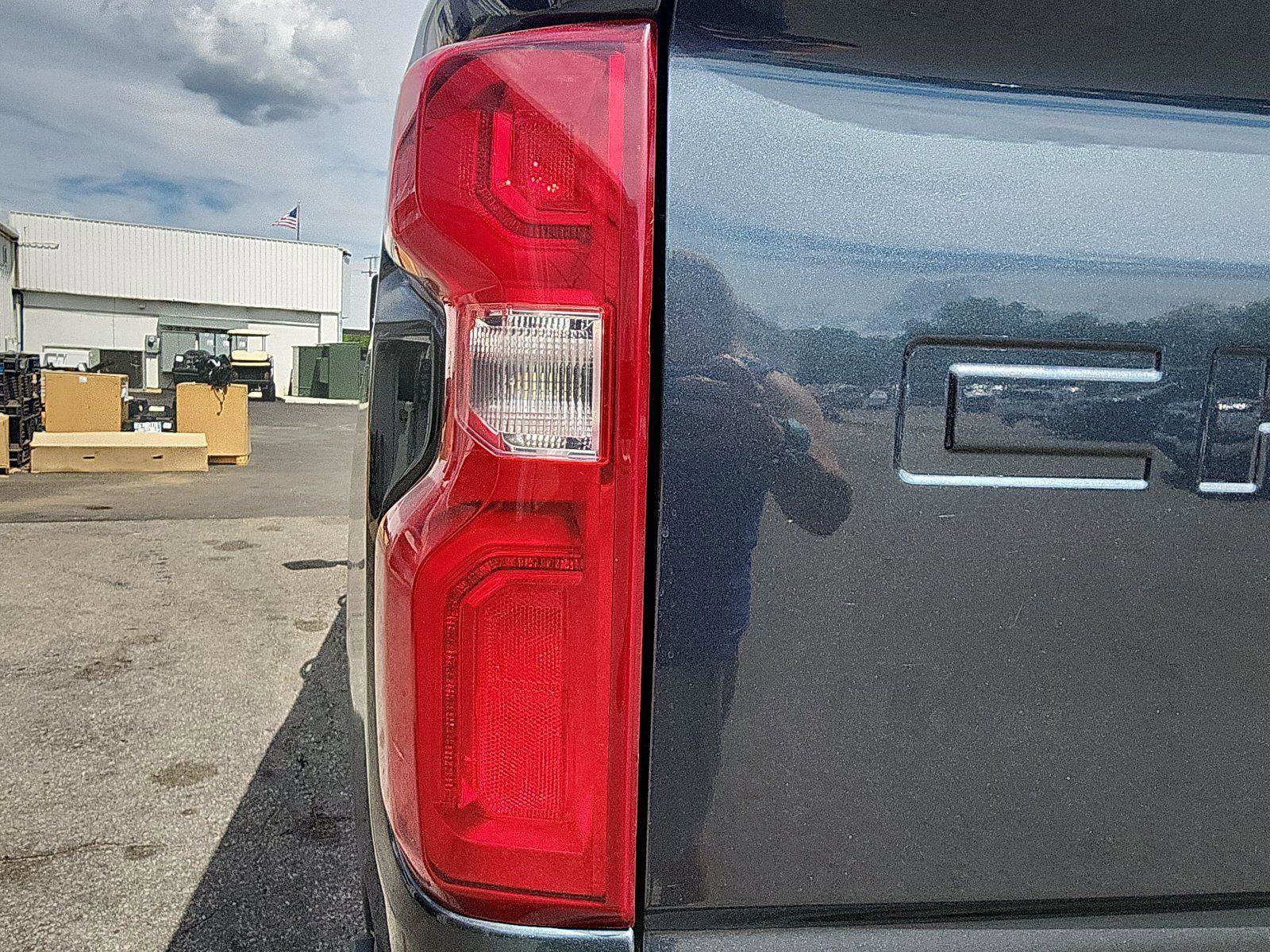Used 2020 Chevrolet Silverado 2500 LTZ w/ LTZ Premium Package AWD/4WD image 8