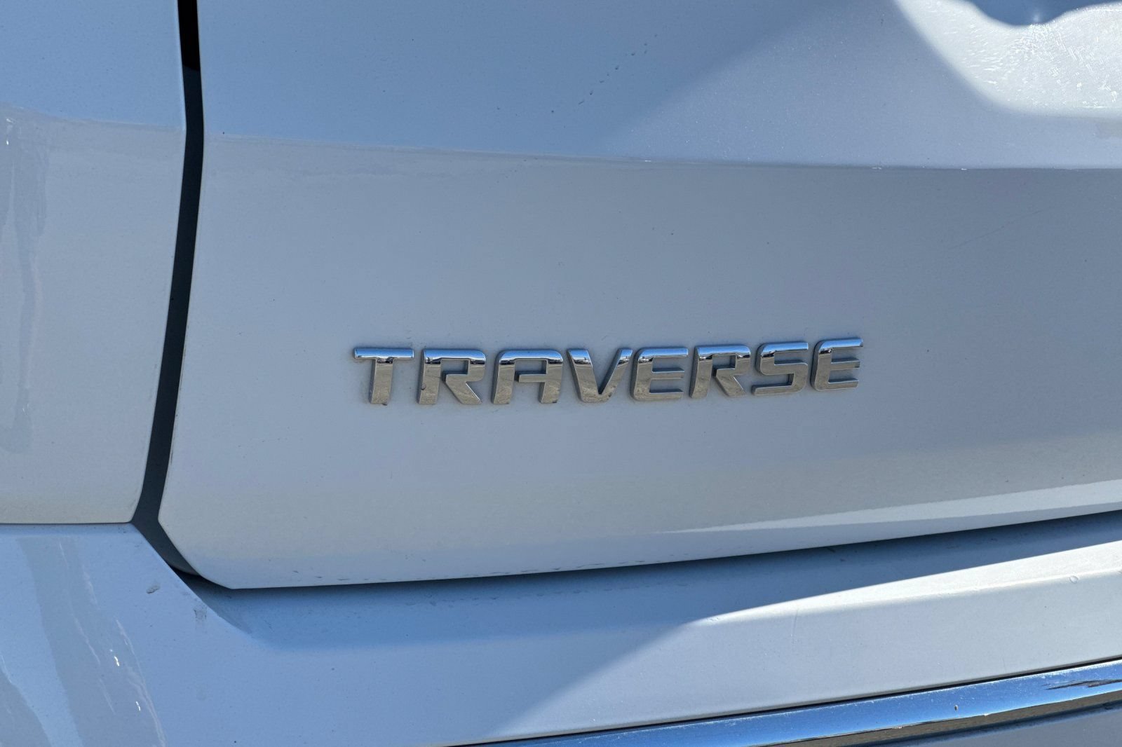 Used 2023 Chevrolet Traverse Premier FWD image 29