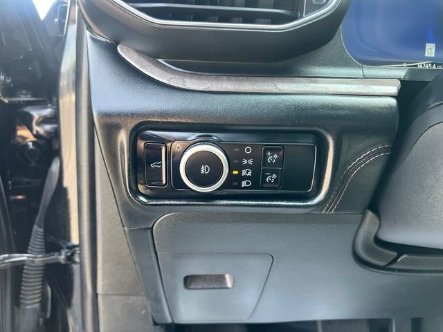 Used 2024 Ford Explorer Platinum w/ Technology Package AWD/4WD image 26