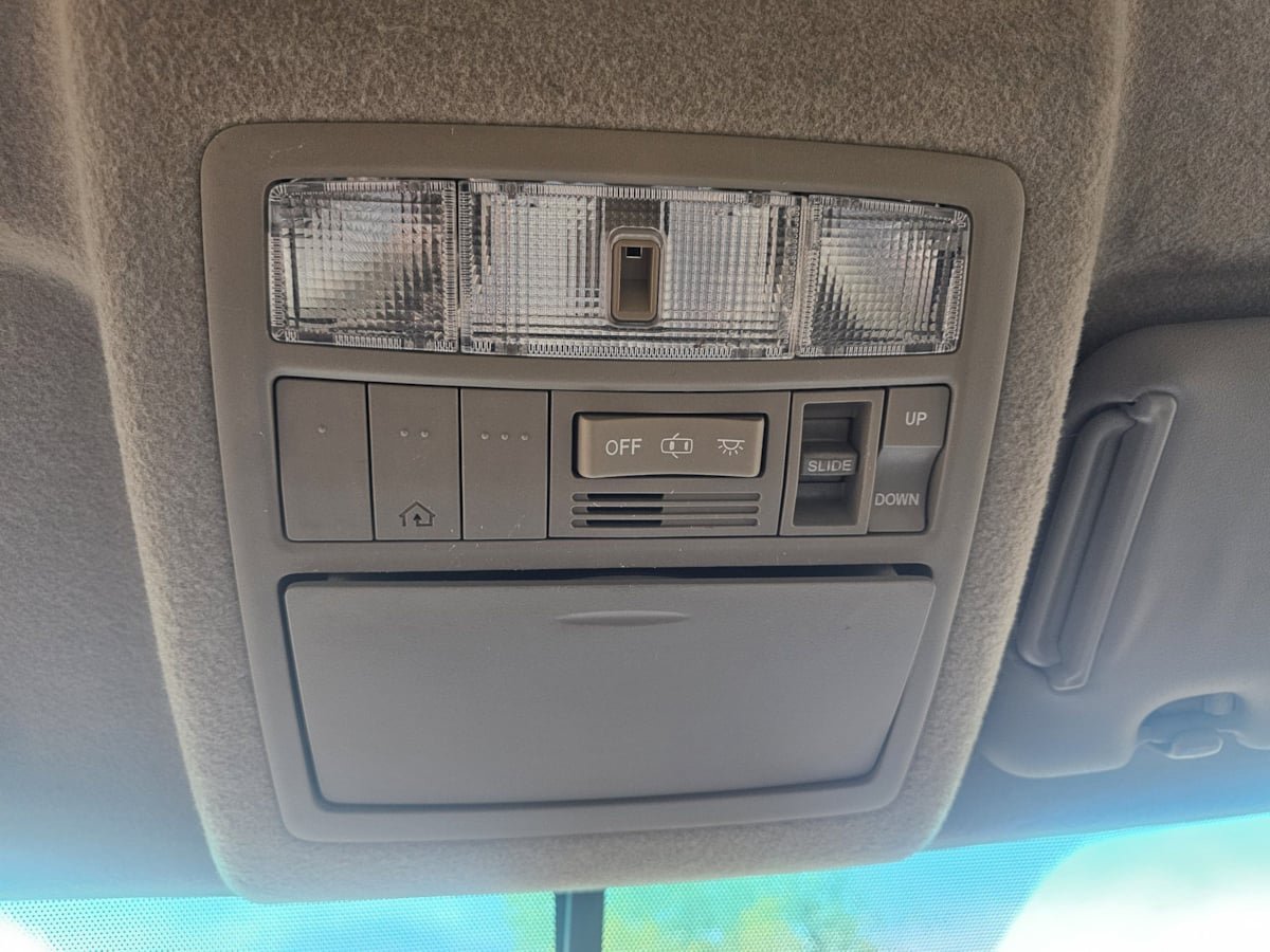 Used 2013 Toyota Highlander Limited FWD image 24