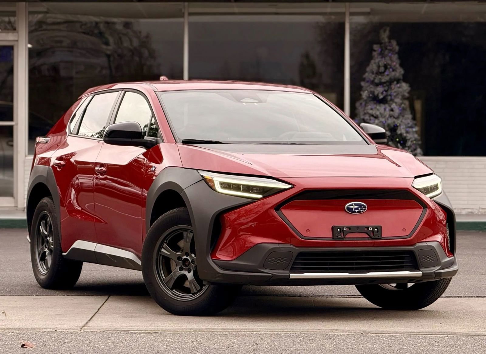 Used 2023 Subaru Solterra AWD image 2