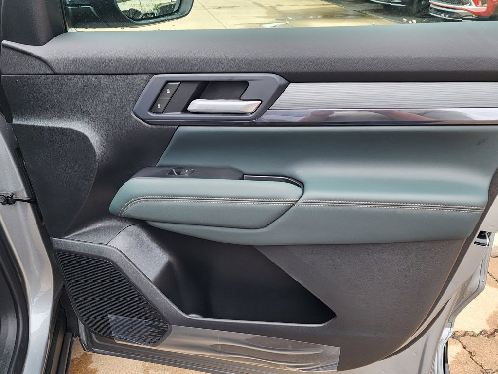 New 2026 GMC Terrain AT4 w/ Convenience Package III image 37