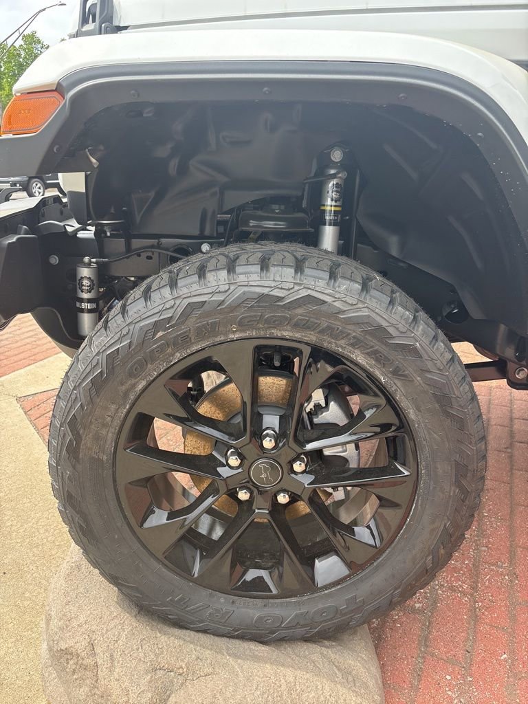 New 2025 Jeep Gladiator Sport AWD/4WD image 25