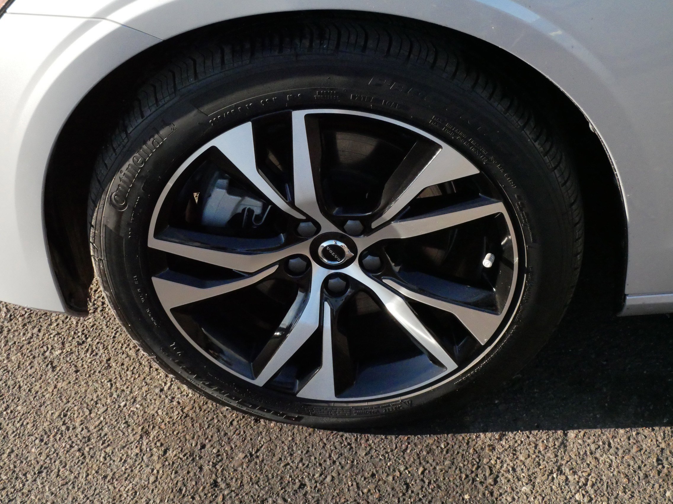 Used 2025 Volvo S60 B5 Core image 15