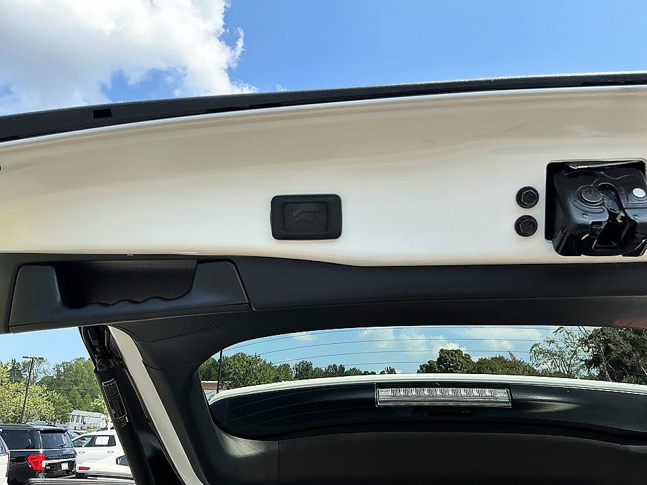 Used 2025 Toyota RAV4 XLE Premium FWD image 26