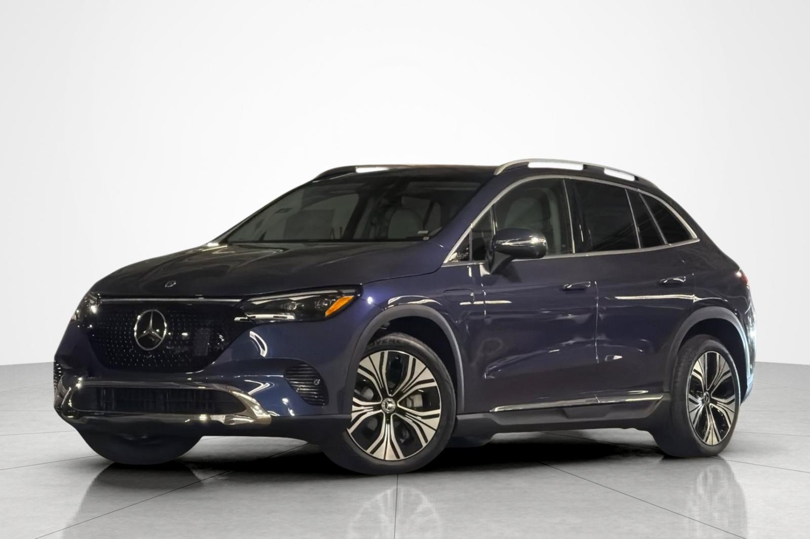New 2027 Mercedes-Benz EQE 320 4MATIC SUV image 1