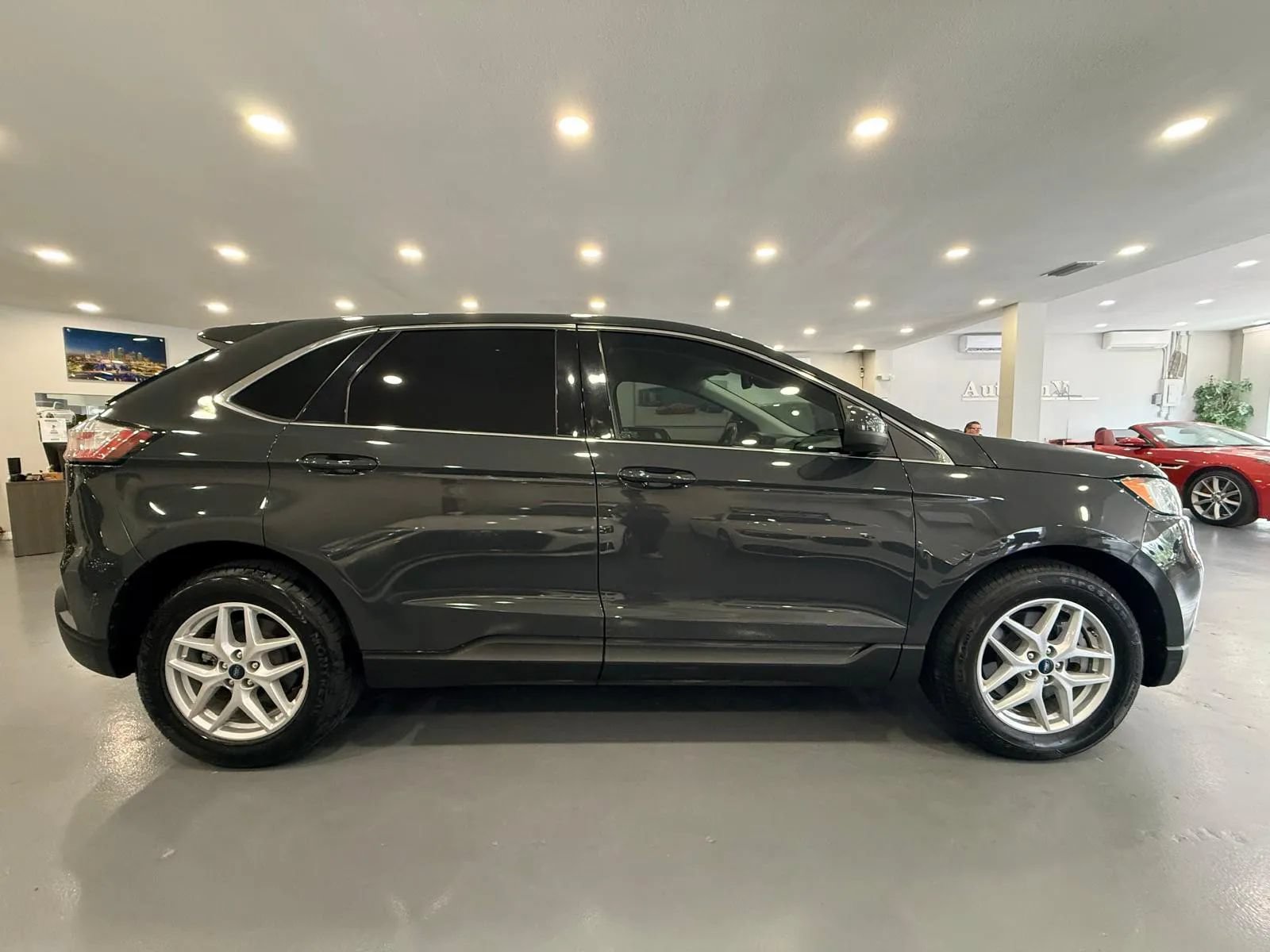 Used 2021 Ford Edge SEL FWD image 8