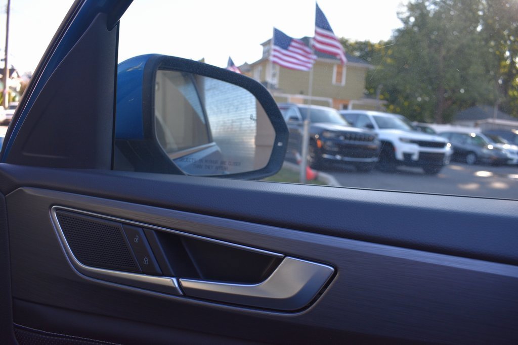 Used 2024 Volkswagen Atlas Cross Sport SE image 22