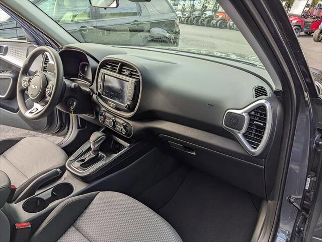 Used 2024 Kia Soul LX image 19