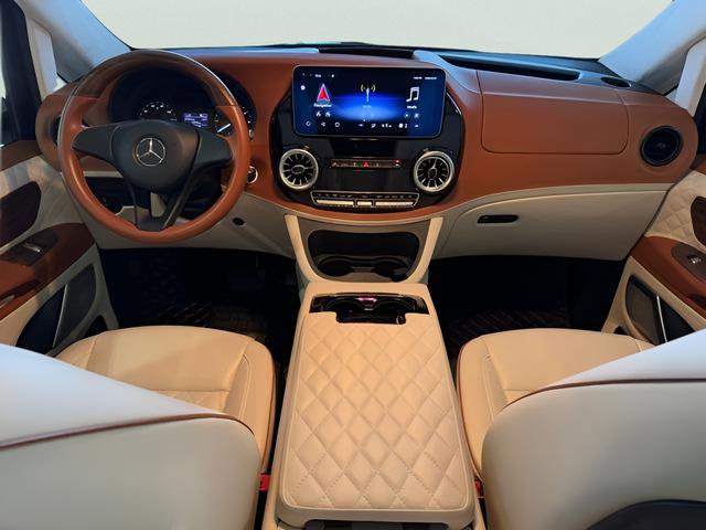 Used 2020 Mercedes-Benz Metris Passenger image 8