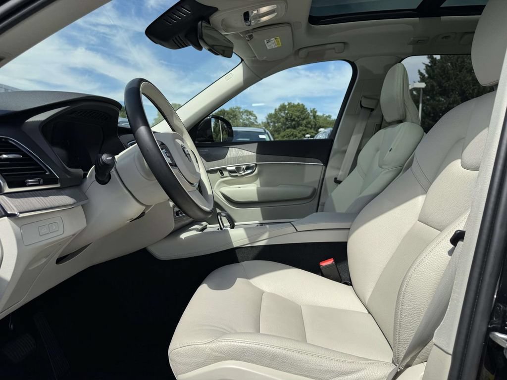 Certified 2024 Volvo XC90 T8 Plus w/ Protection Package Premier AWD/4WD image 13