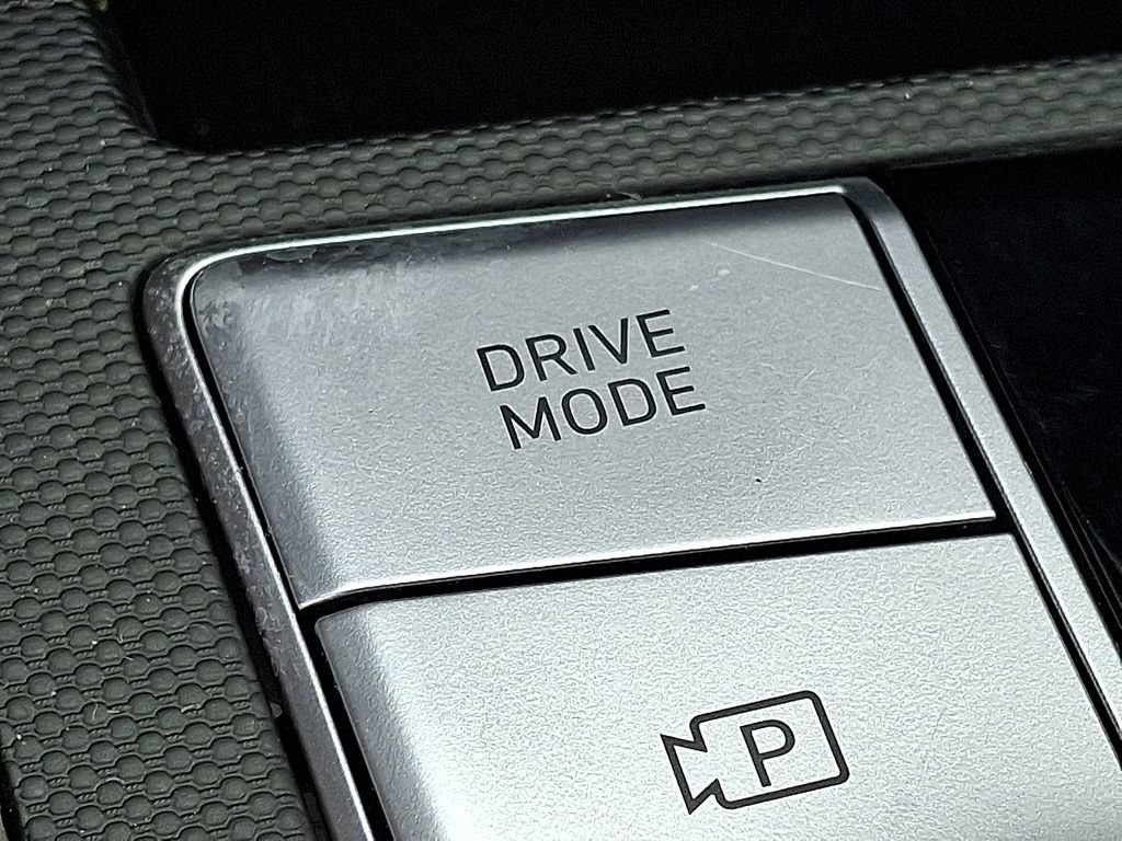 Used 2023 Hyundai Elantra SEL FWD image 23