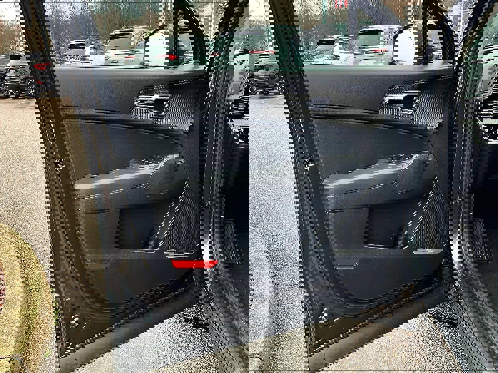 Used 2023 Kia Sportage LX image 9