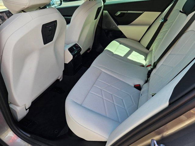 Used 2026 BMW 530i w/ Premium Package image 18