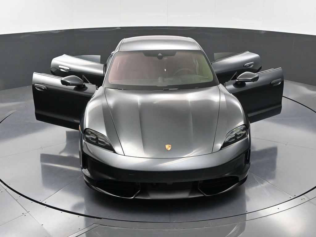 New 2026 Porsche Taycan GTS image 36