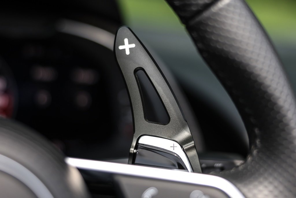 Used 2018 Audi R8 V10 plus w/ Full Leather Package image 37