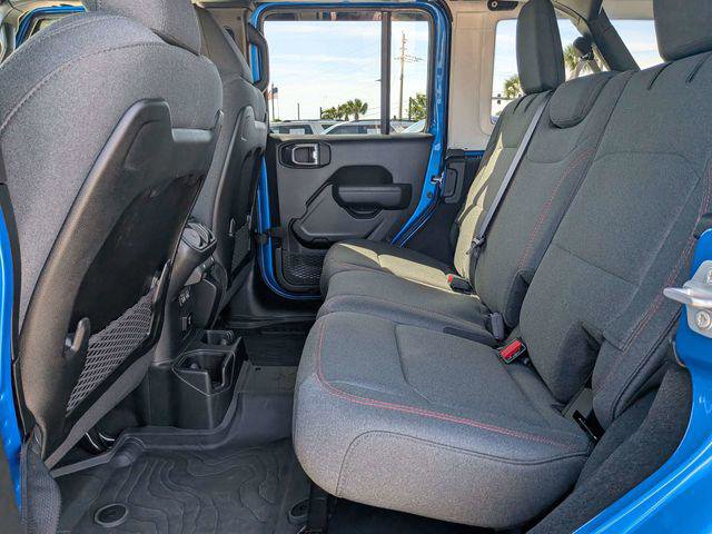 Certified 2025 Jeep Wrangler Unlimited Rubicon AWD/4WD image 12