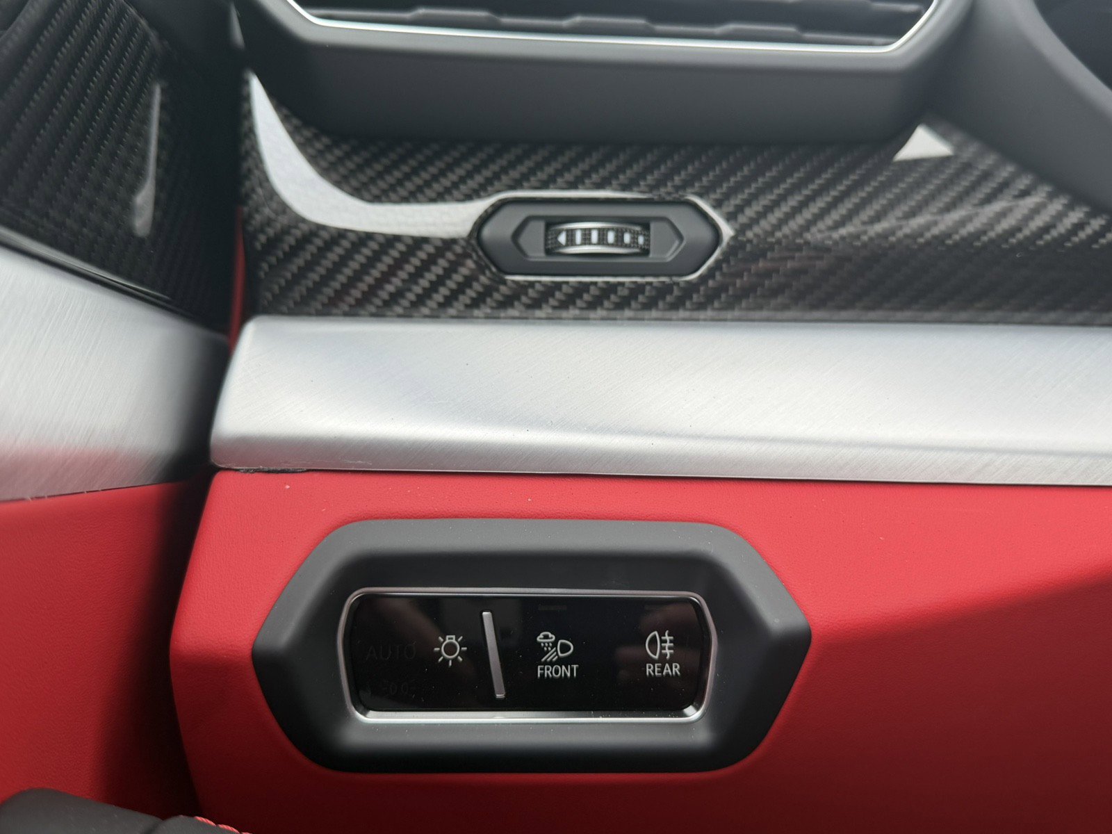 Used 2020 Lamborghini Urus image 18