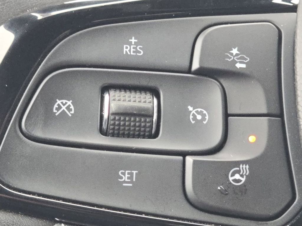 Used 2023 Buick Enclave Essence w/ LPO, Touring Package image 33