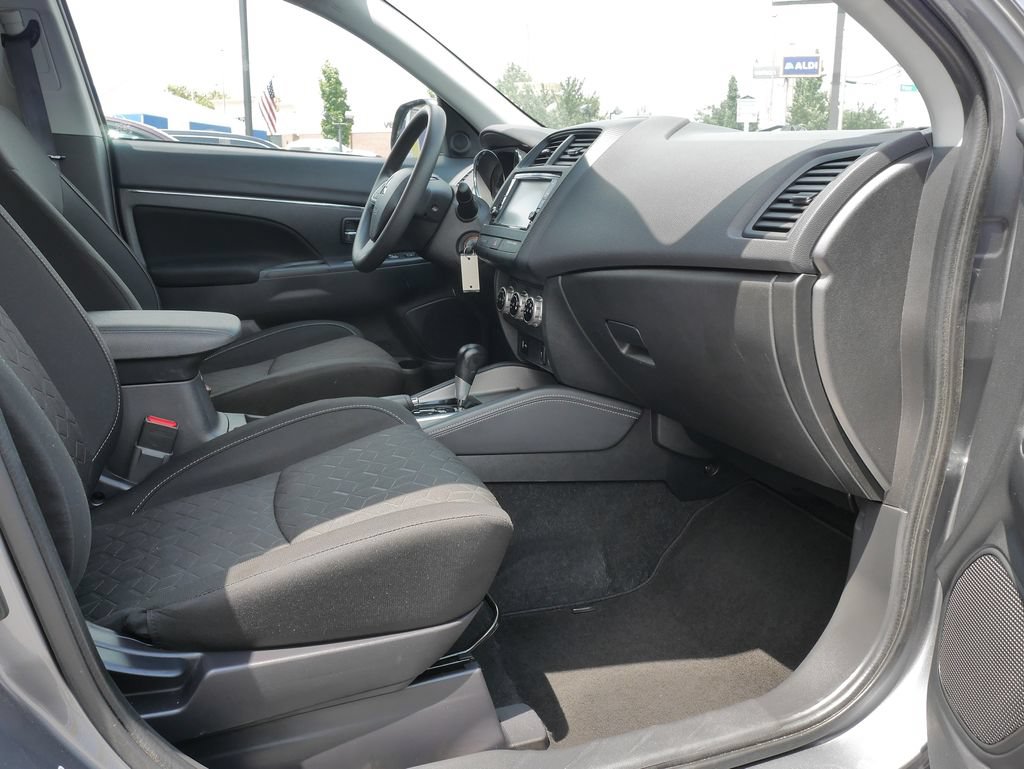 Used 2025 Mitsubishi Outlander Sport ES AWD/4WD image 12