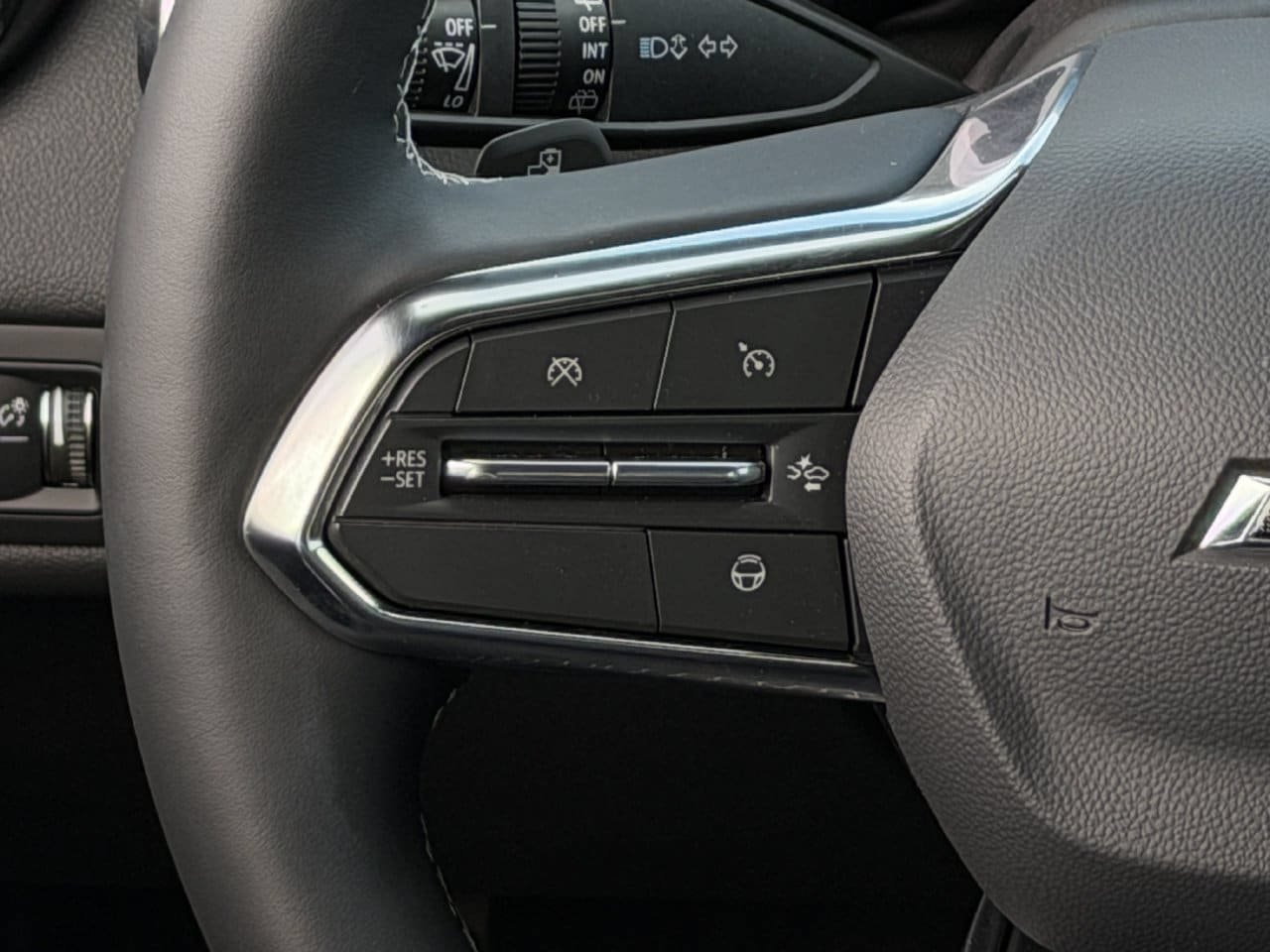 New 2026 Chevrolet Blazer EV LT w/ Super Cruise Package FWD image 13