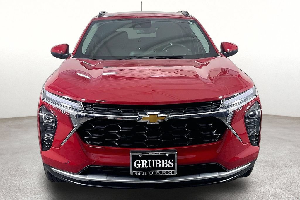Used 2026 Chevrolet Trax LT w/ Driver Confidence Package FWD image 4