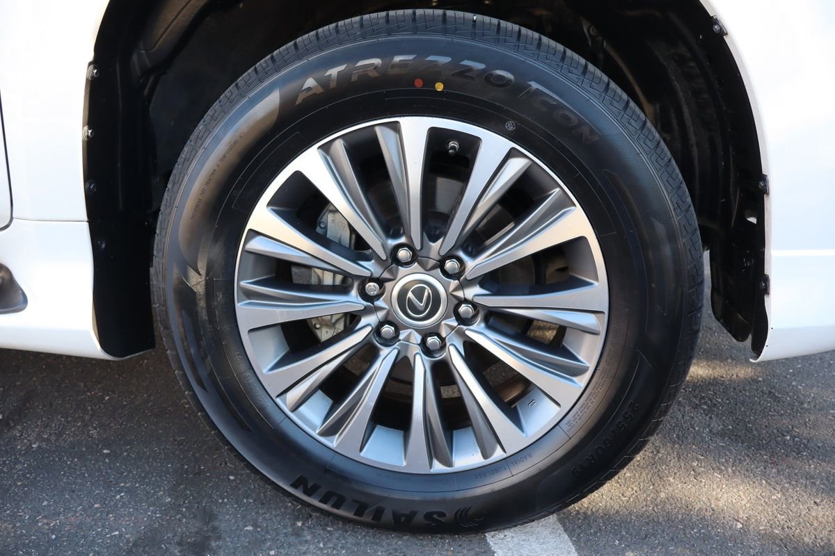 Used 2022 Lexus GX 460 Luxury w/ Off Road Package image 44