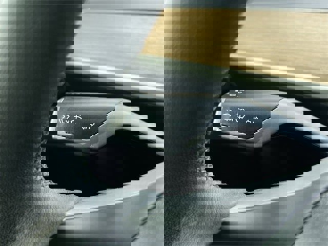 Used 2021 Tesla Model Y Long Range image 24