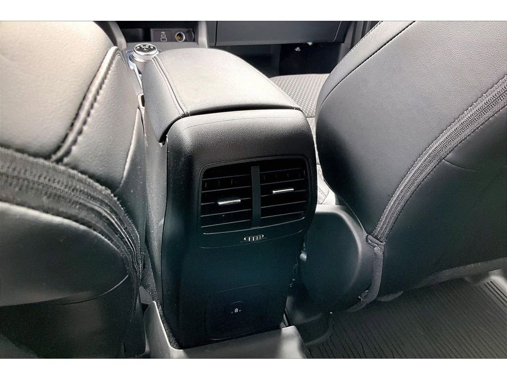 Used 2025 Ford Escape SE FWD image 32