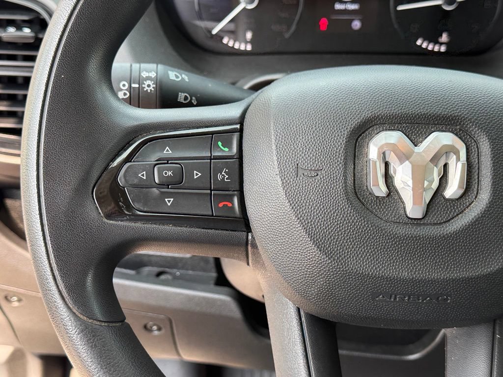Used 2025 RAM ProMaster 2500 w/ Convenience Group FWD image 15