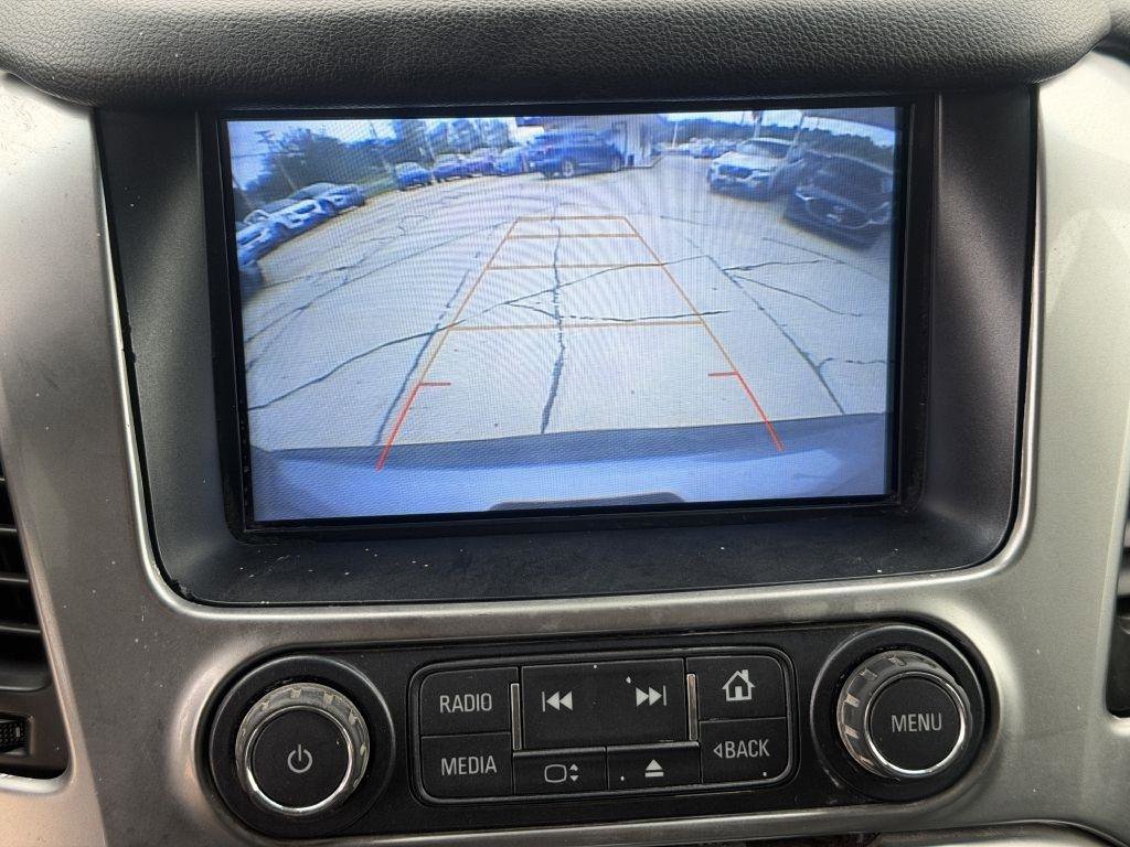 Used 2018 Chevrolet Suburban LT w/ Luxury Package AWD/4WD image 17