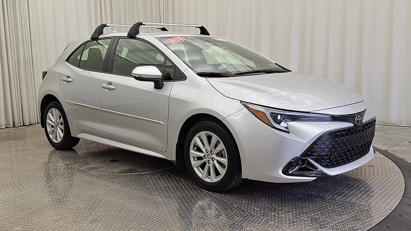 Certified 2024 Toyota Corolla SE FWD image 5