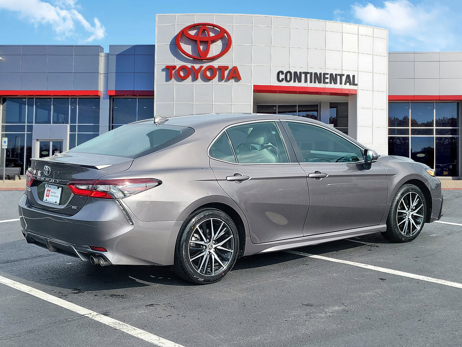 Certified 2024 Toyota Camry SE FWD image 5